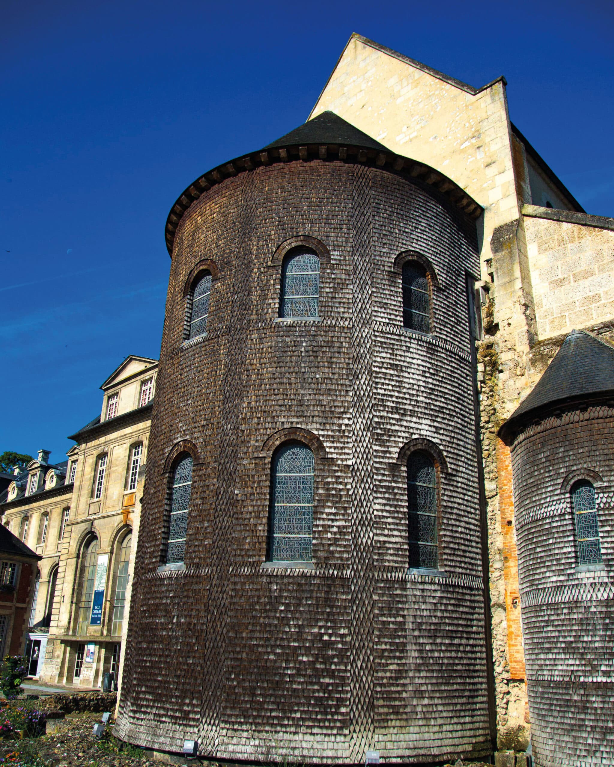 dessousabbatiale